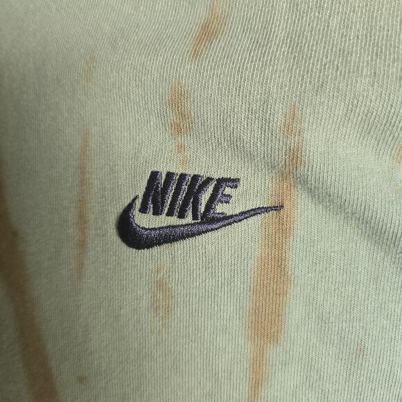 Nike Loose Fit Custom Bleach Dyed T-Shirt | Sage Green | Size M - Picture 2 of 3